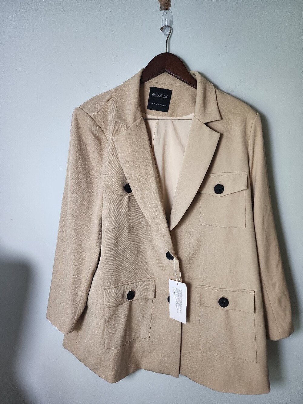 Bloom Chic Women's Plus Size Longline Blazer Beige Size 20 NWT